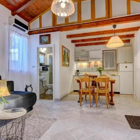 Mandulera Ferienhaus Peroj